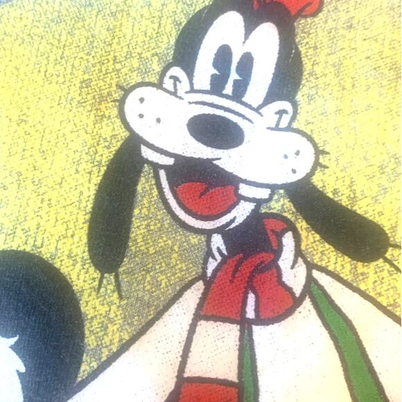 Mickey and Friends Disney Christmas T Shirt XL Gray Goofy Donald Duck Mickey - Picture 6 of 7